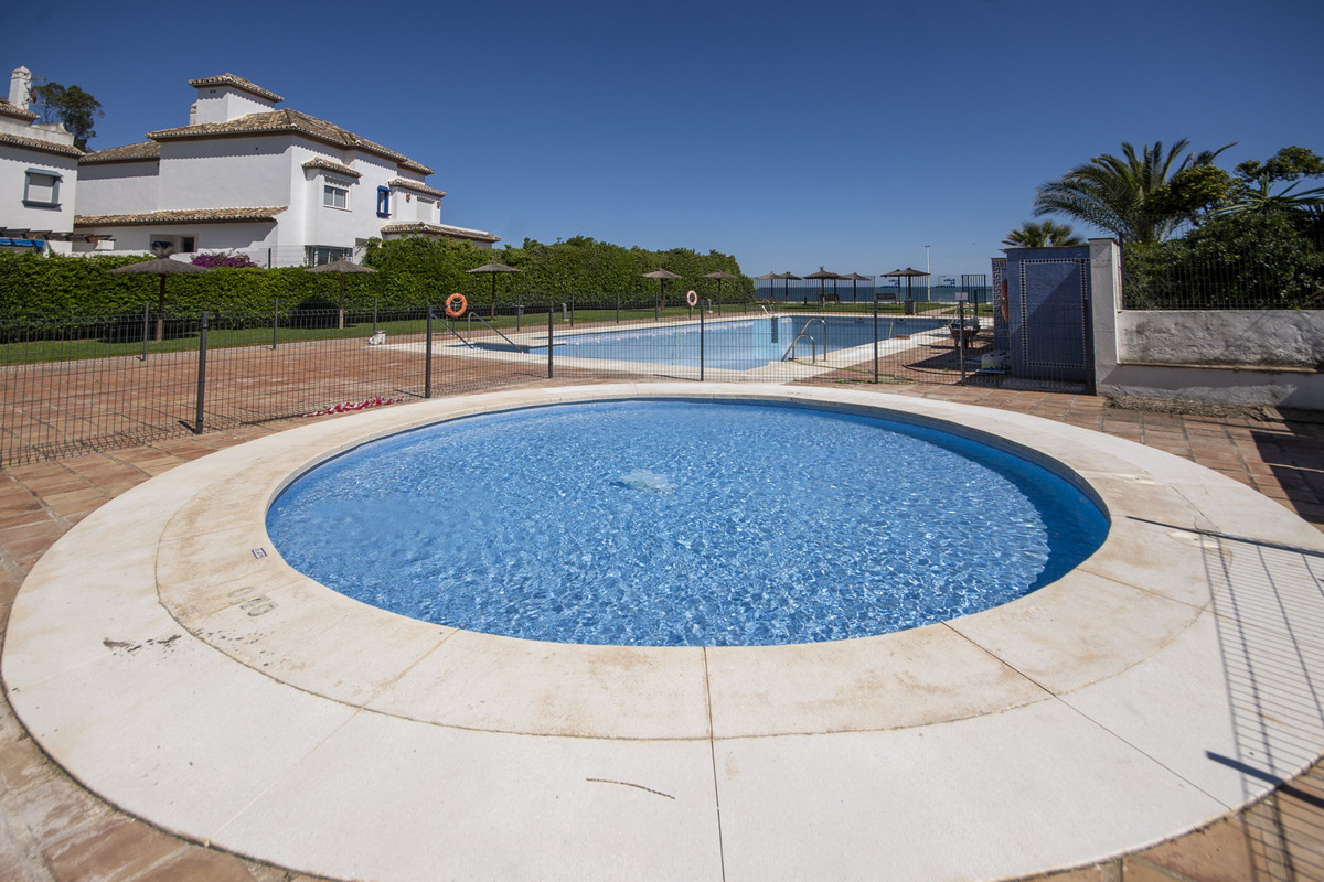 2 Bed Apartment for sale in Estepona Costa Del Sol, Málaga, Spain