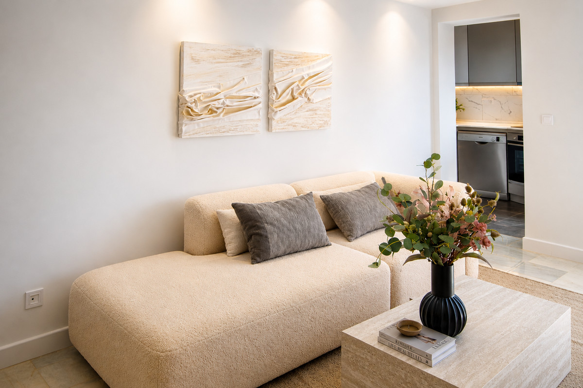 2 Bed Apartment for sale in Estepona Costa Del Sol, Málaga, Spain