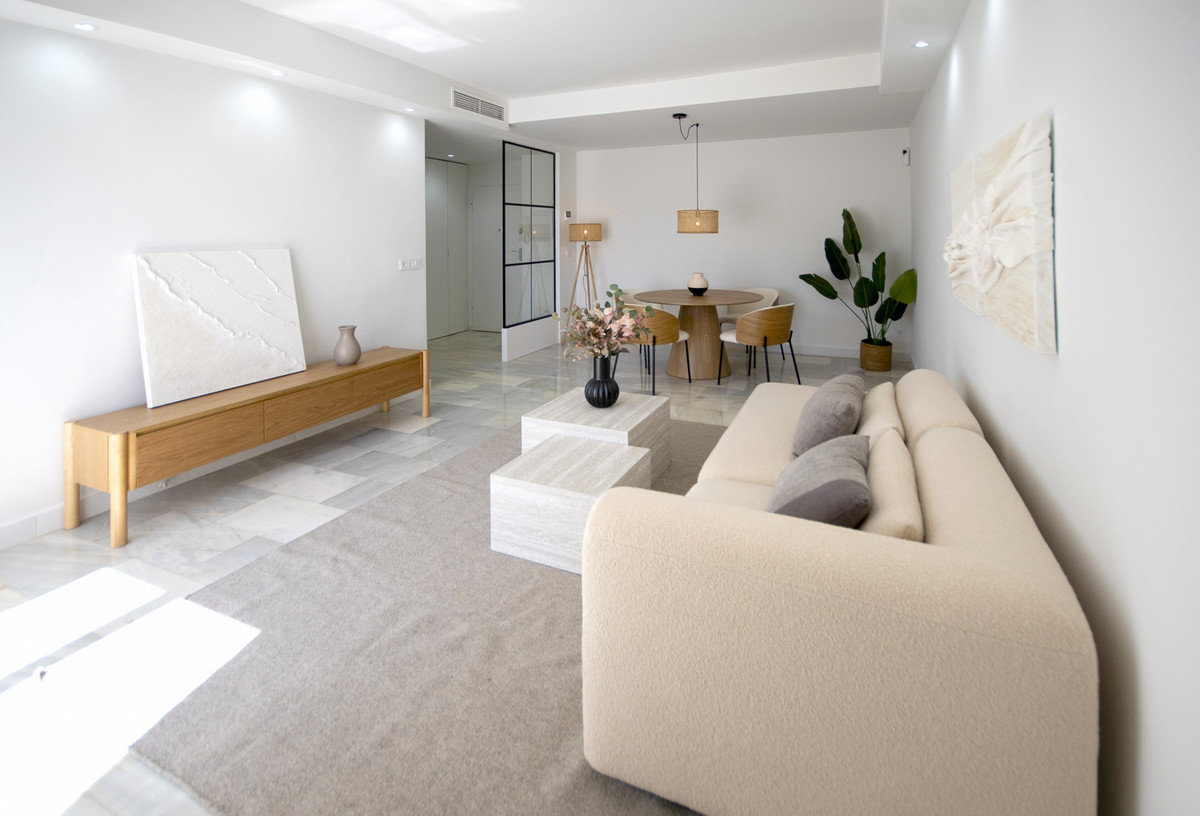 2 Bed Apartment for sale in Estepona Costa Del Sol, Málaga, Spain