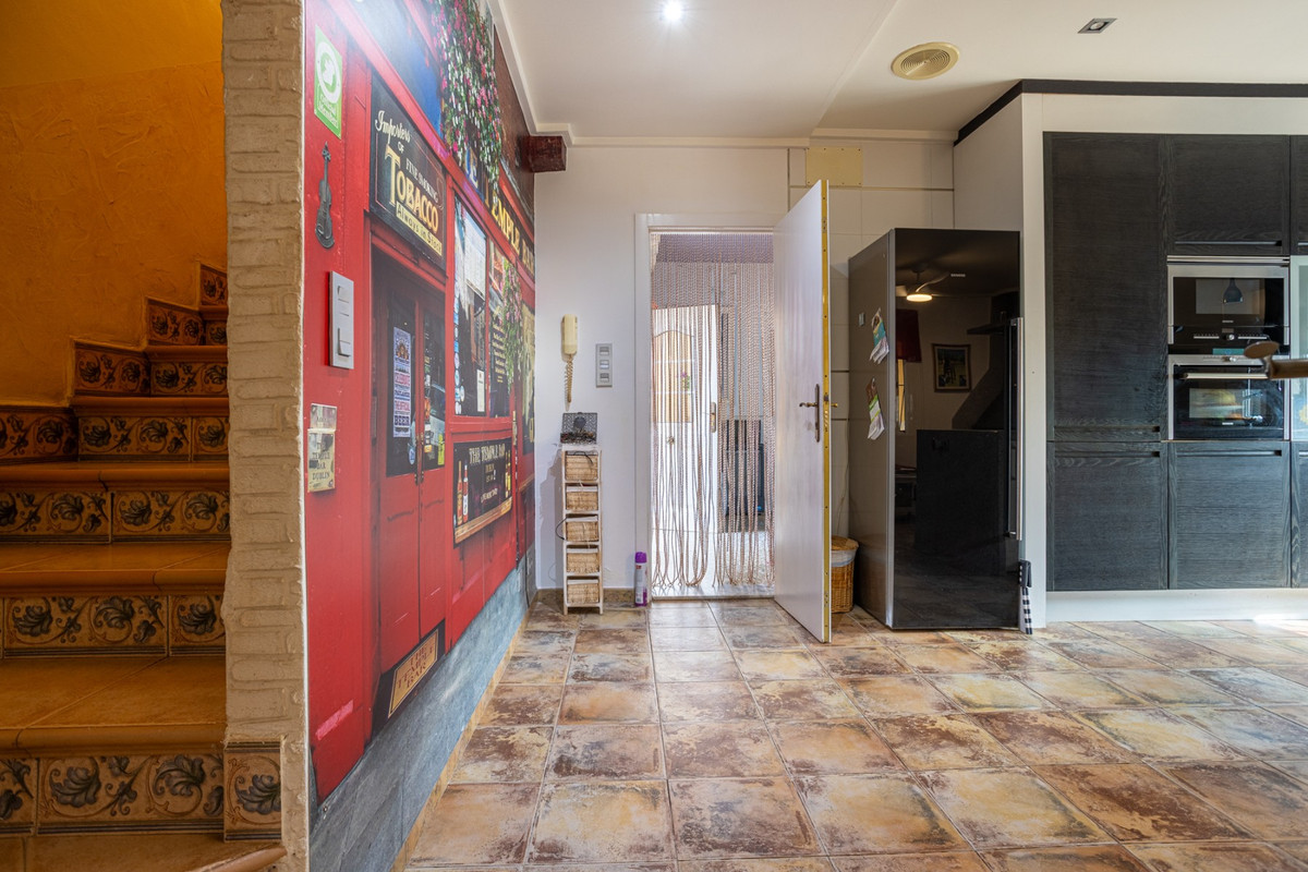 Se vende Villa - Chalet de 5 dormitorios en Costa Blanca, Alicante, España