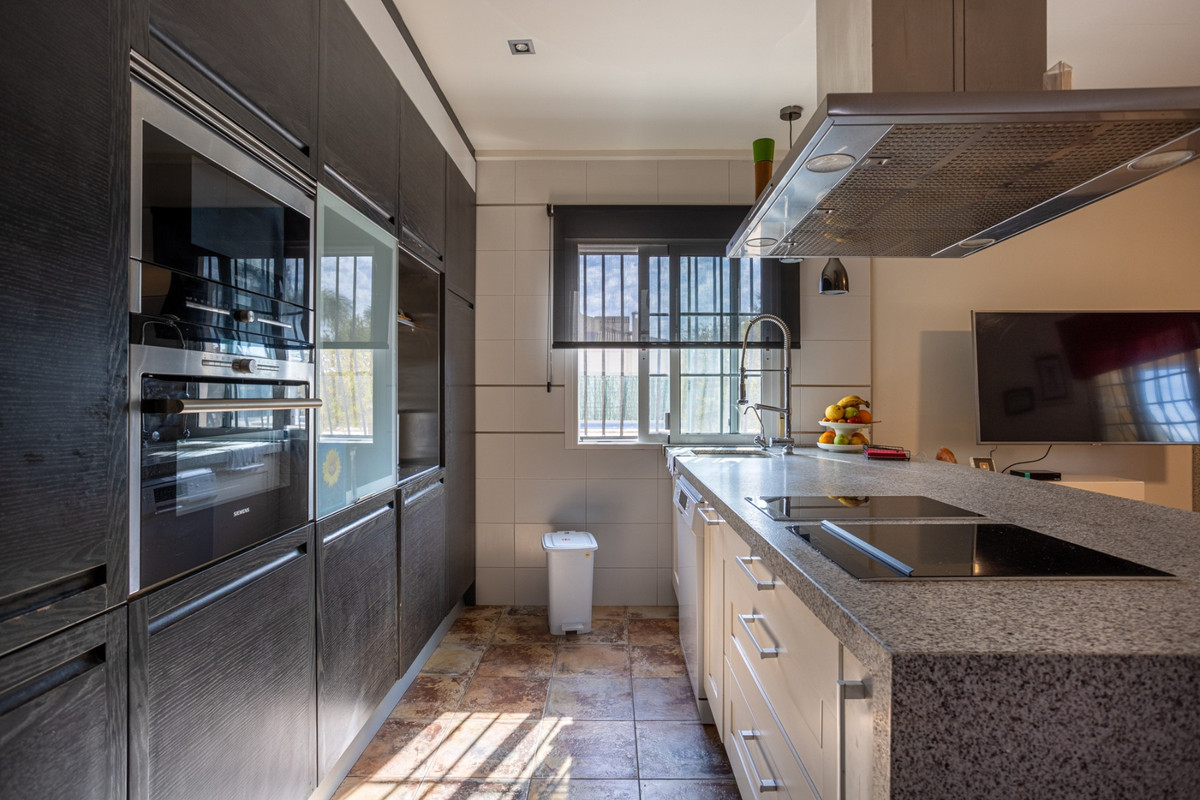 Se vende Villa - Chalet de 5 dormitorios en Costa Blanca, Alicante, España