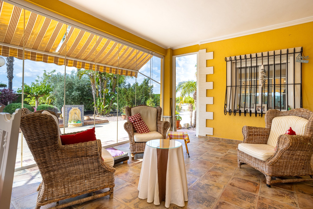 Se vende Villa - Chalet de 5 dormitorios en Costa Blanca, Alicante, España