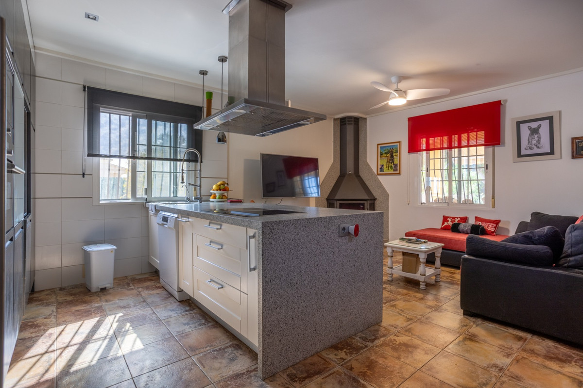 Se vende Villa - Chalet de 5 dormitorios en Costa Blanca, Alicante, España
