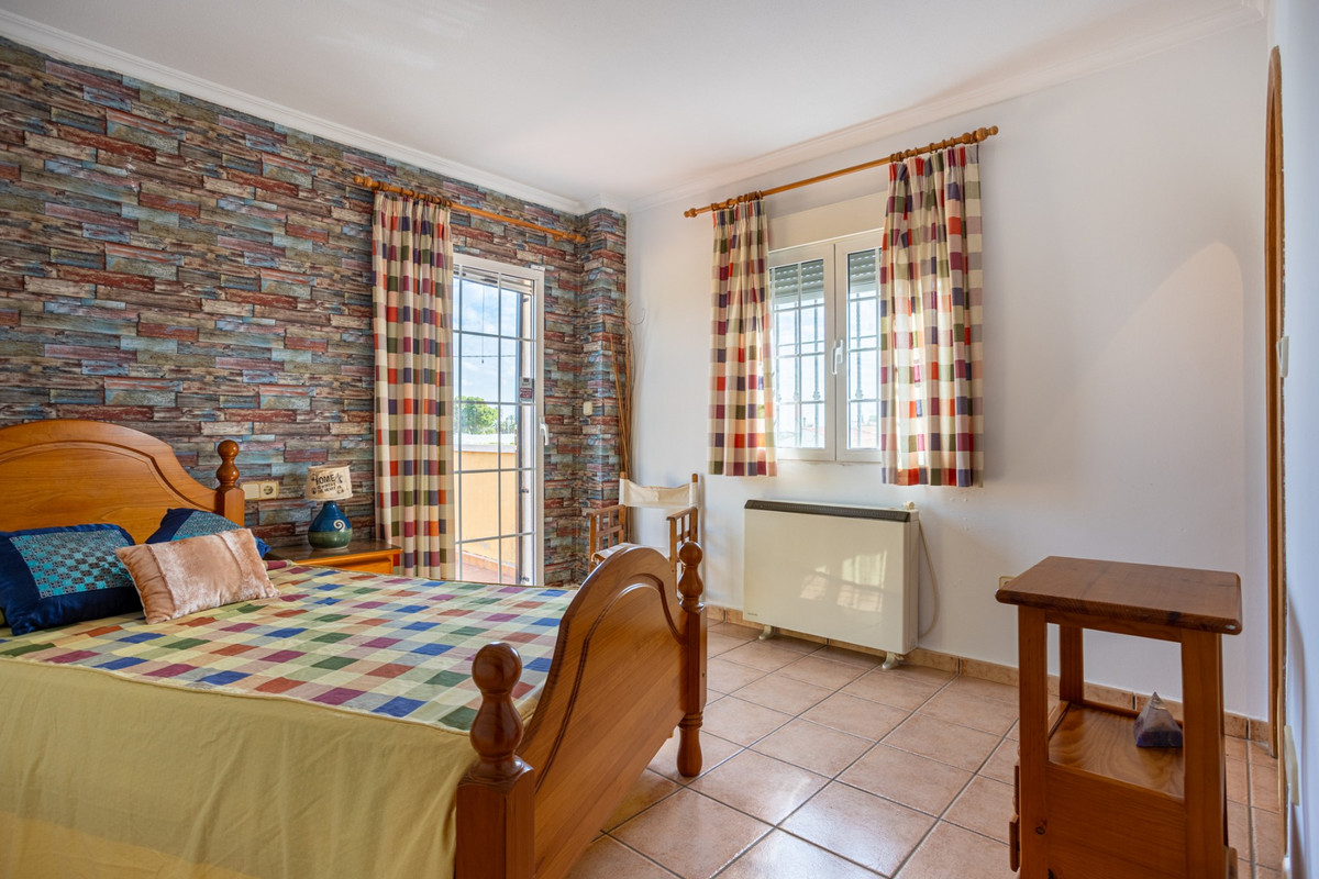 Se vende Villa - Chalet de 5 dormitorios en Costa Blanca, Alicante, España