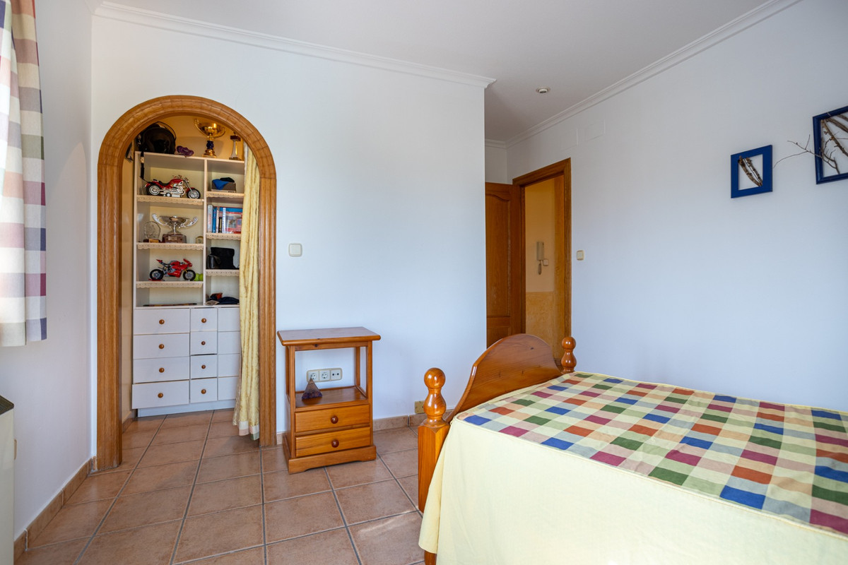 Se vende Villa - Chalet de 5 dormitorios en Costa Blanca, Alicante, España
