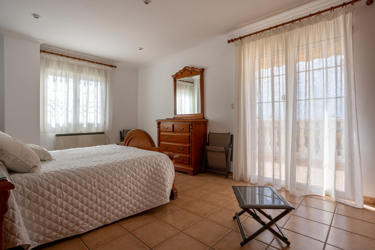 Se vende Villa - Chalet de 5 dormitorios en Costa Blanca, Alicante, España