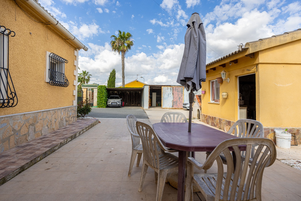 Se vende Villa - Chalet de 5 dormitorios en Costa Blanca, Alicante, España