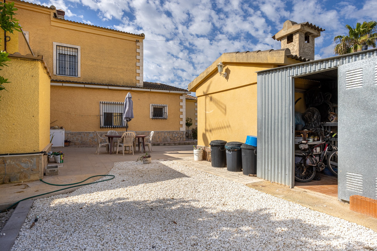 Se vende Villa - Chalet de 5 dormitorios en Costa Blanca, Alicante, España