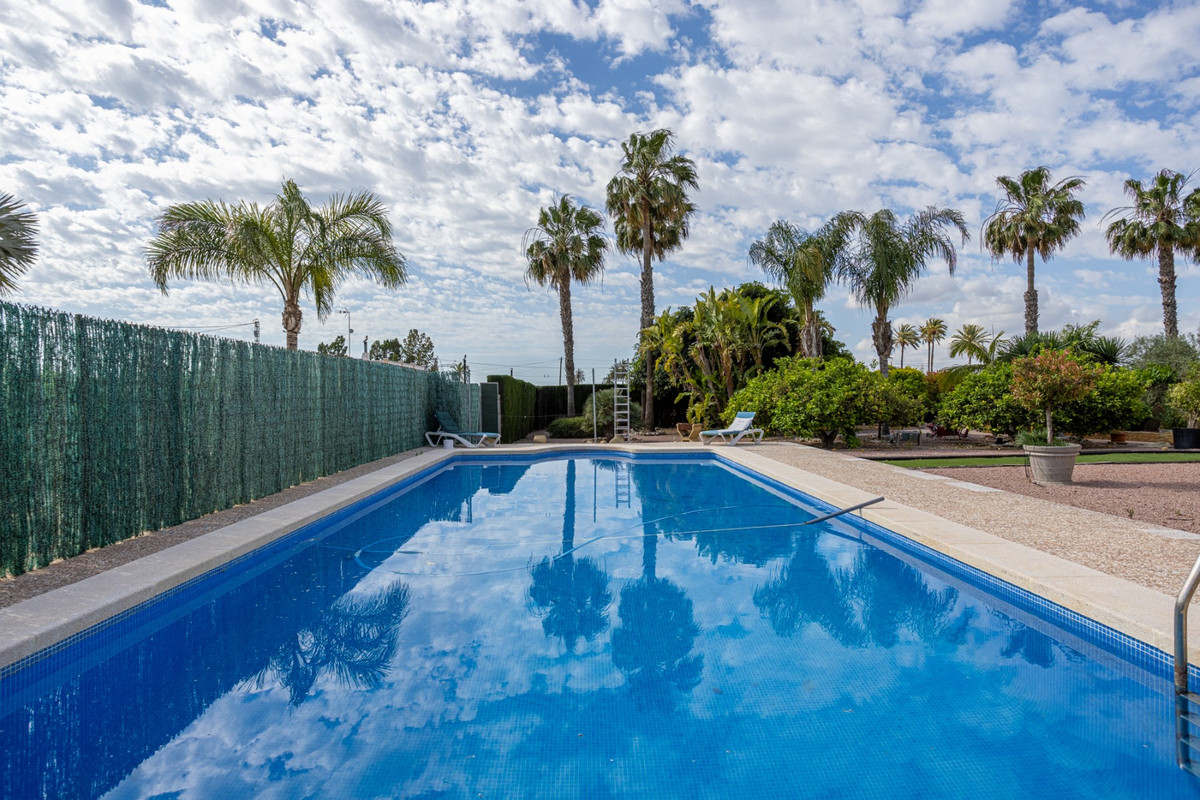 Se vende Villa - Chalet de 5 dormitorios en Costa Blanca, Alicante, España