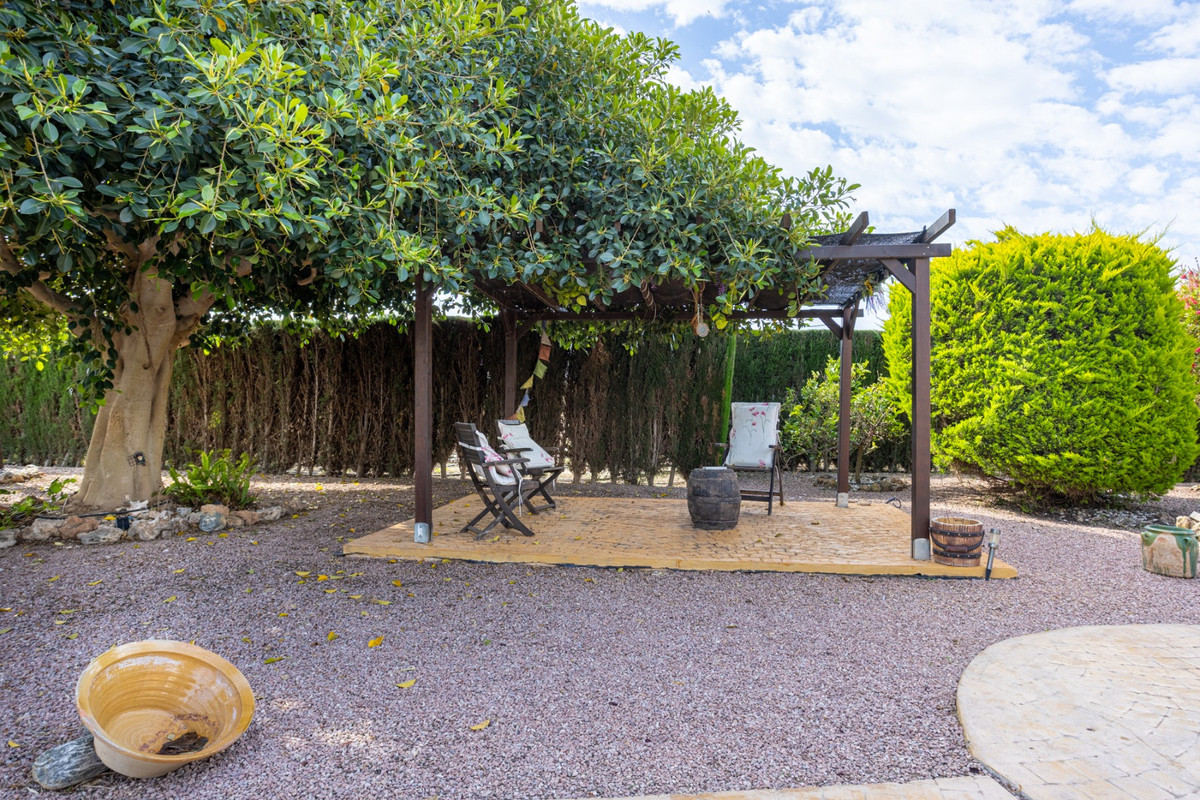 Se vende Villa - Chalet de 5 dormitorios en Costa Blanca, Alicante, España