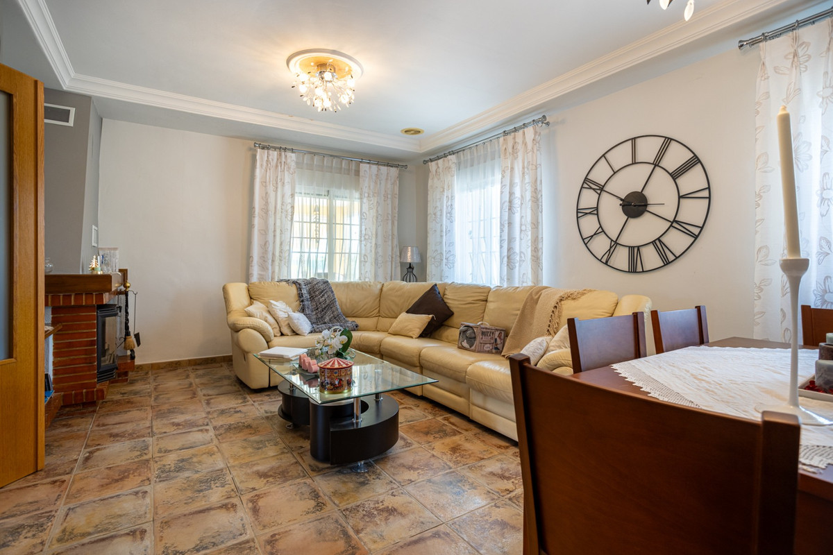 Se vende Villa - Chalet de 5 dormitorios en Costa Blanca, Alicante, España
