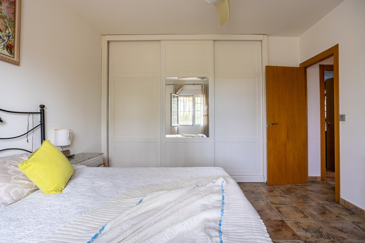 Se vende Villa - Chalet de 5 dormitorios en Costa Blanca, Alicante, España