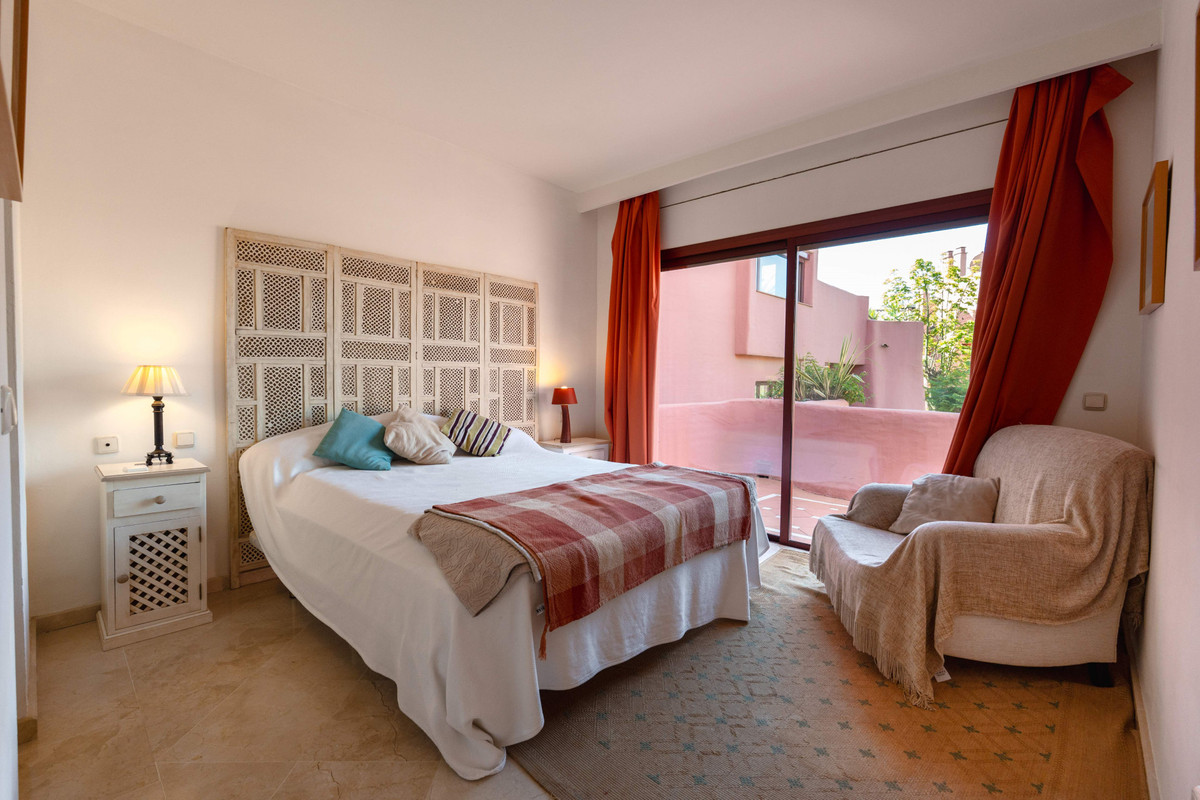 3 Bed Apartment for sale in Estepona Costa Del Sol, Málaga, Spain