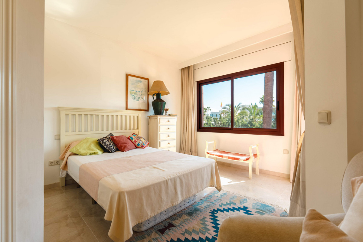 3 Bed Apartment for sale in Estepona Costa Del Sol, Málaga, Spain