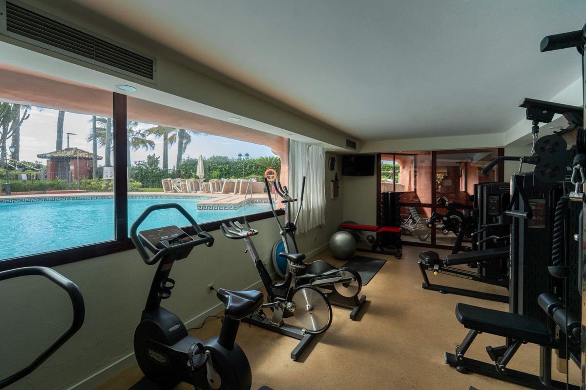 3 Bed Apartment for sale in Estepona Costa Del Sol, Málaga, Spain