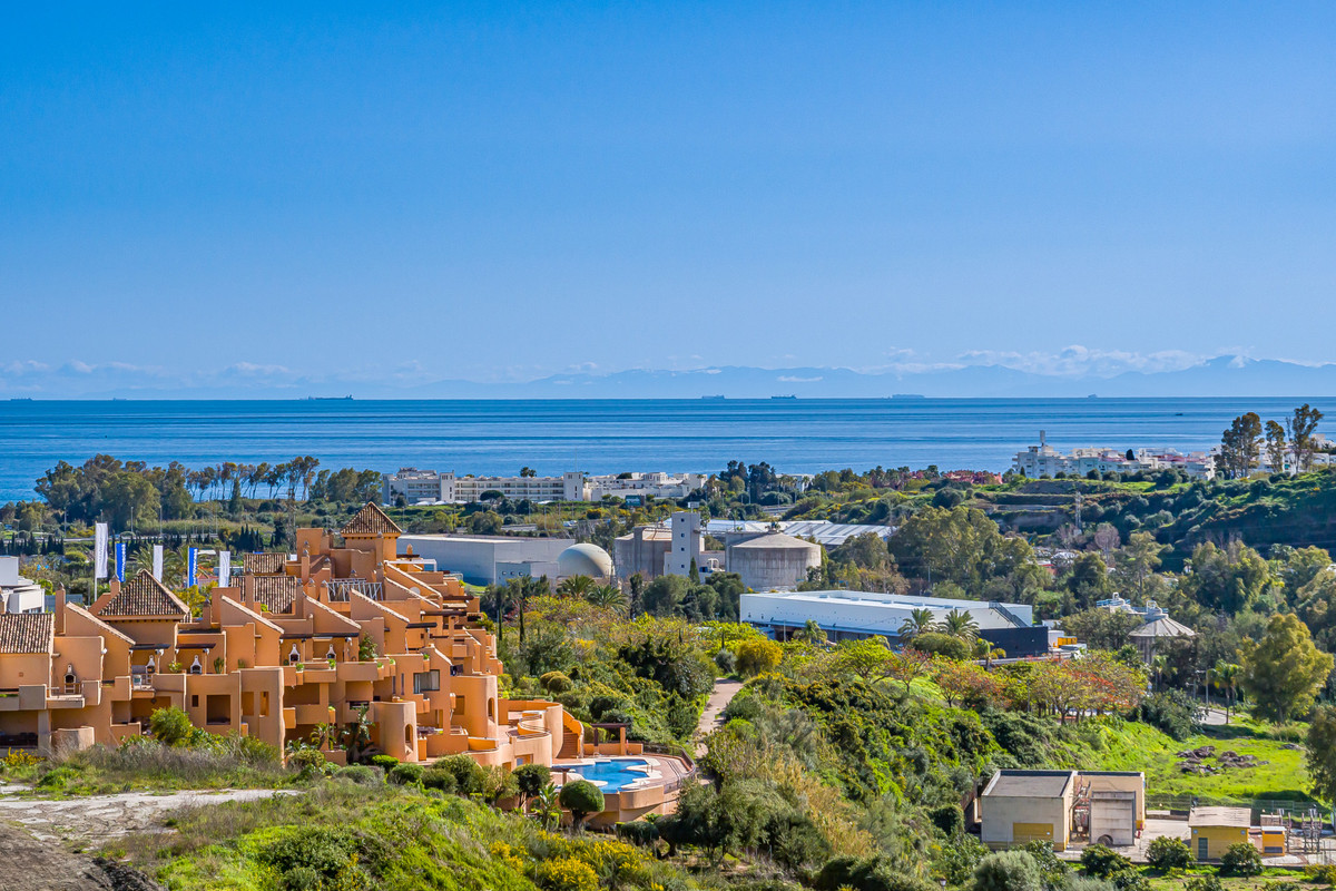 3 Bed Apartment for sale in Cancelada Costa Del Sol, Málaga, Spain