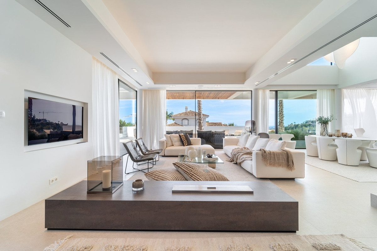6 Bed Townhouse for sale in Benahavís Costa Del Sol, Málaga, Spain