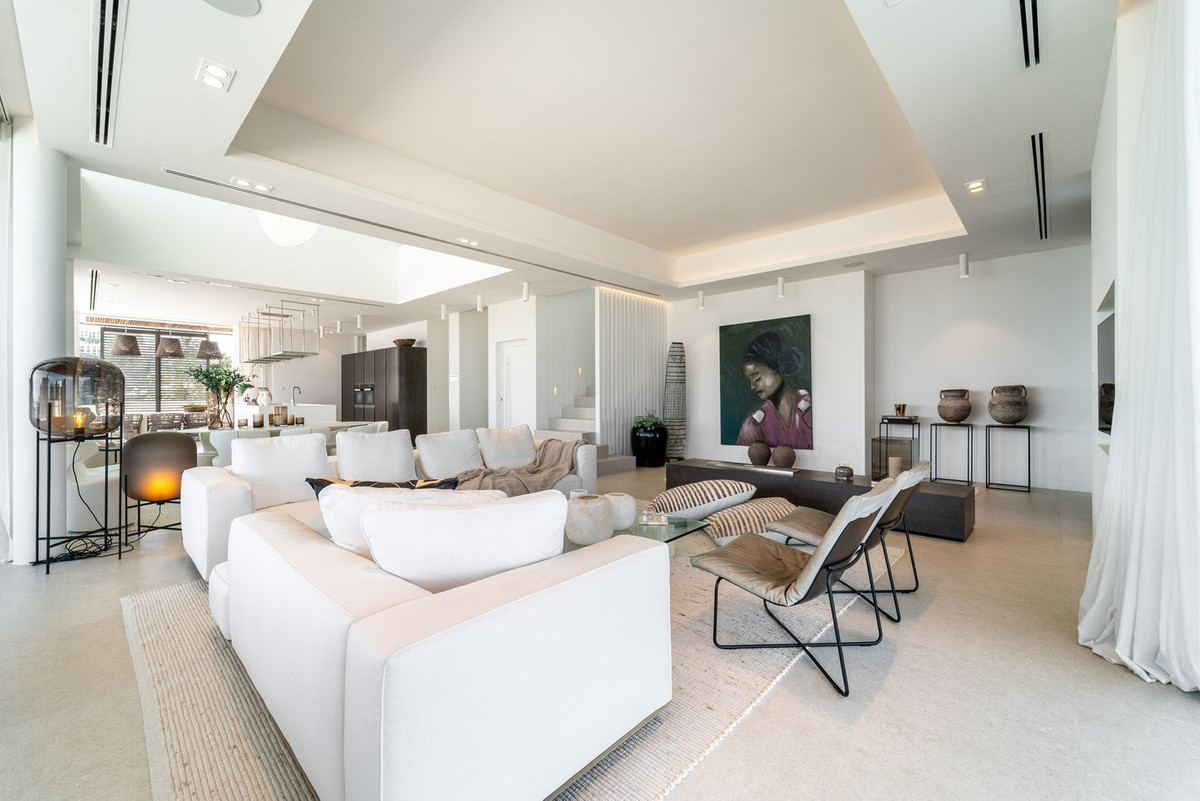 6 Bed Townhouse for sale in Benahavís Costa Del Sol, Málaga, Spain