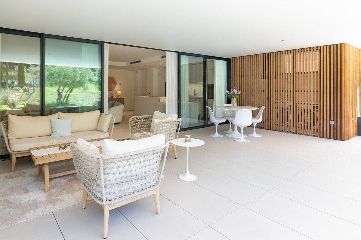 Se vende Apartamento Planta Media de 2 dormitorios en Costa Del Sol, Cadiz, España