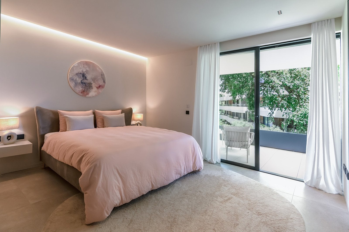 Se vende Apartamento Planta Media de 2 dormitorios en Costa Del Sol, Cadiz, España