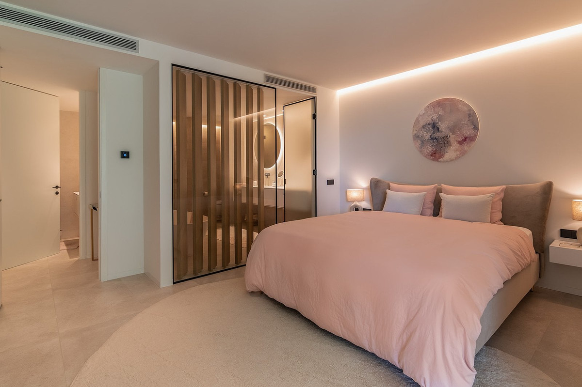 Se vende Apartamento Planta Media de 2 dormitorios en Costa Del Sol, Cadiz, España