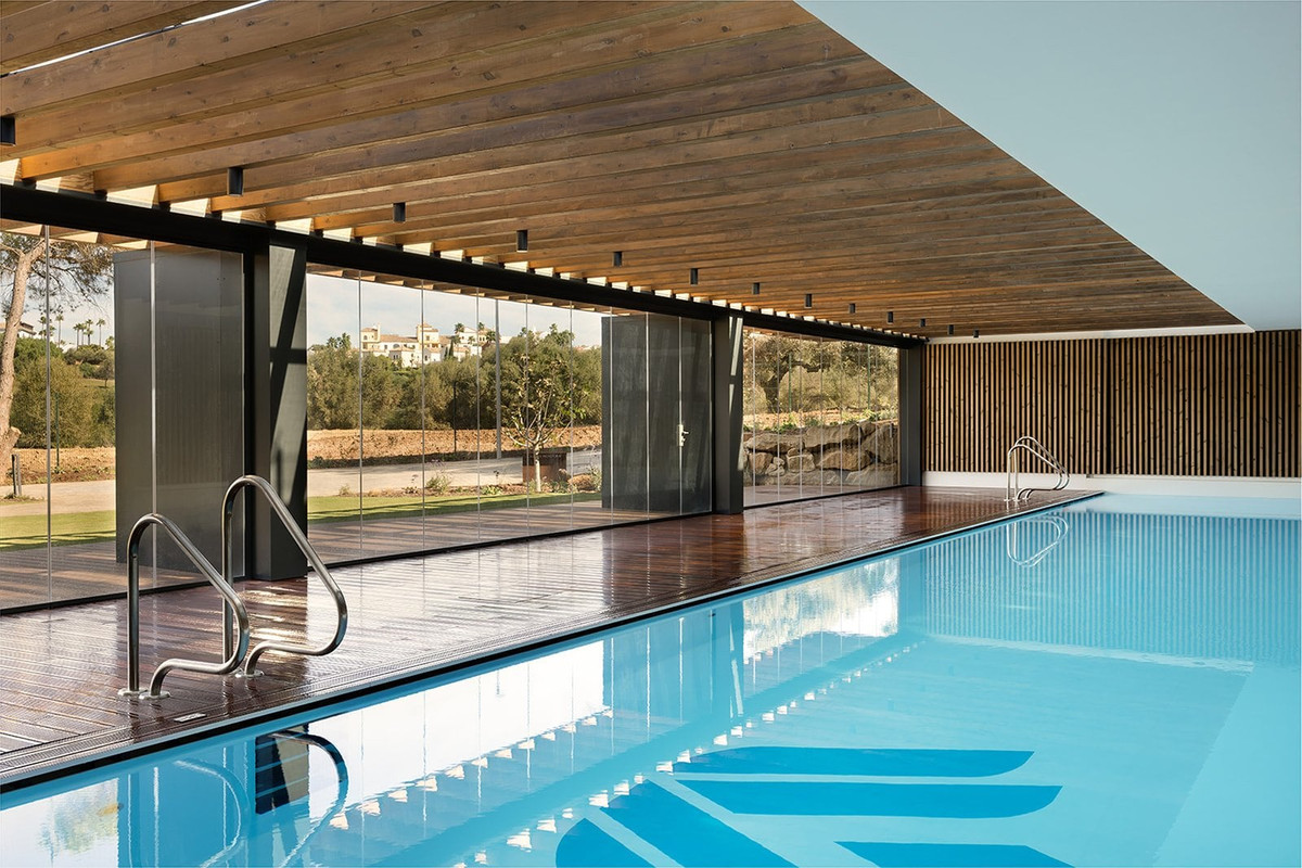 Se vende Apartamento Planta Media de 2 dormitorios en Costa Del Sol, Cadiz, España