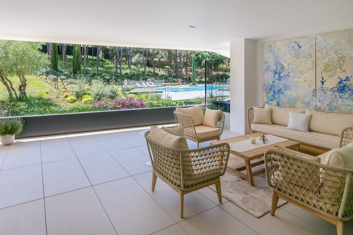 Se vende Apartamento Planta Media de 2 dormitorios en Costa Del Sol, Cadiz, España