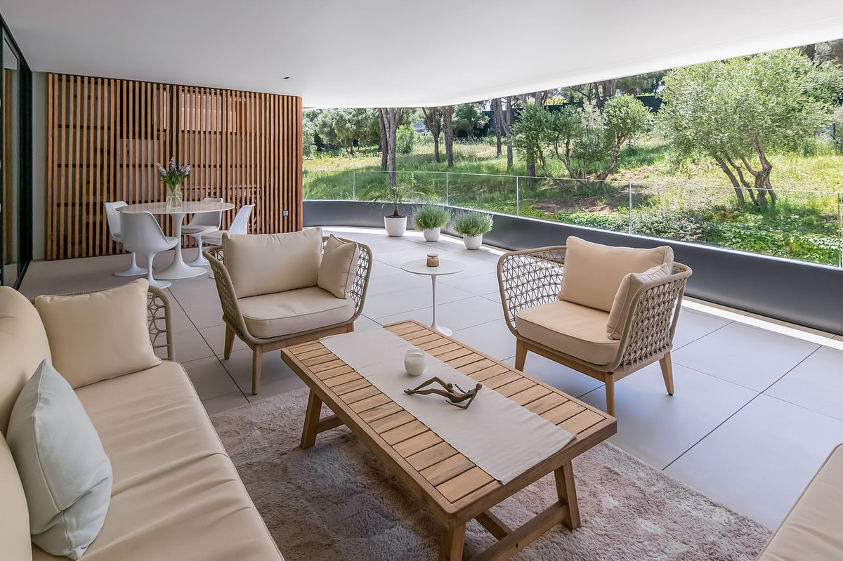 Se vende Apartamento Planta Media de 2 dormitorios en Costa Del Sol, Cadiz, España