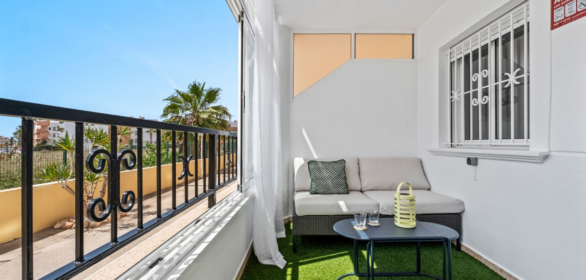 Se vende Apartamento Planta Media de 2 dormitorios en Costa Blanca, Alicante, España