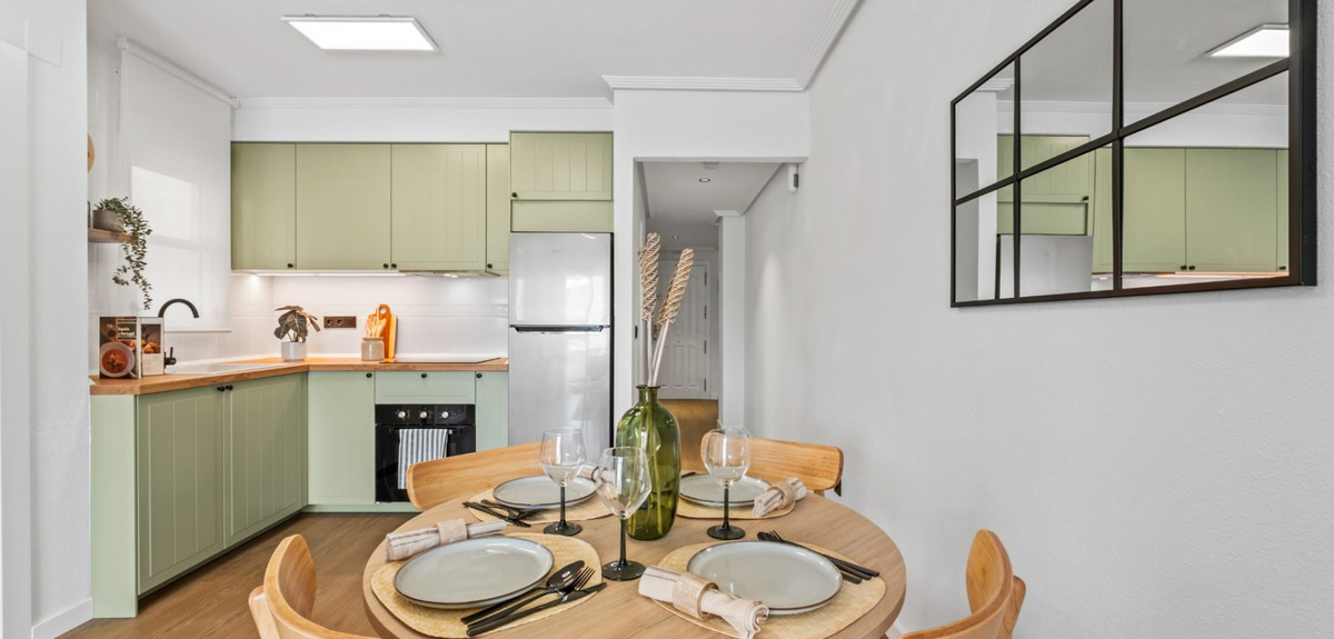 Se vende Apartamento Planta Media de 2 dormitorios en Costa Blanca, Alicante, España