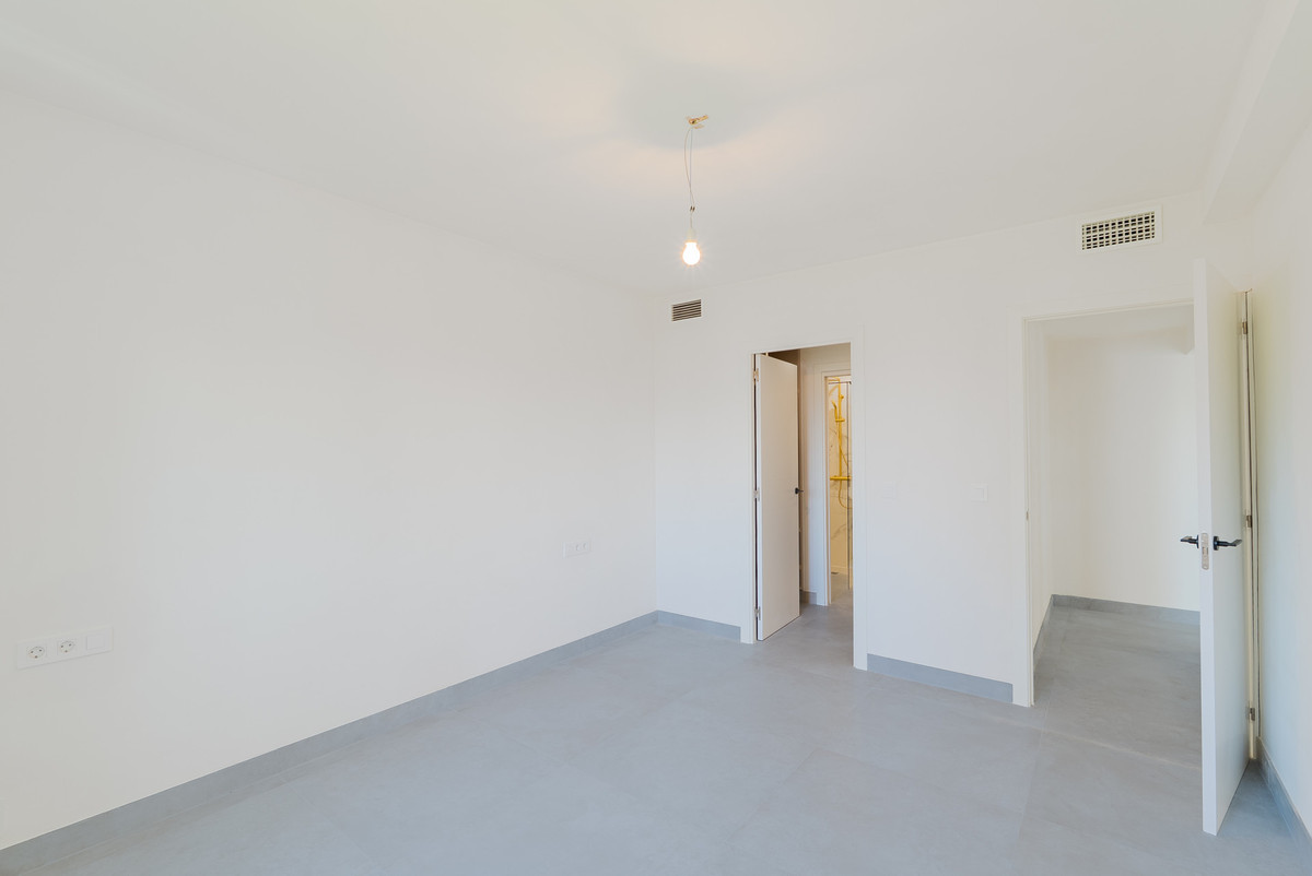 3 Bed Apartment for sale in Nueva Andalucía Costa Del Sol, Málaga, Spain