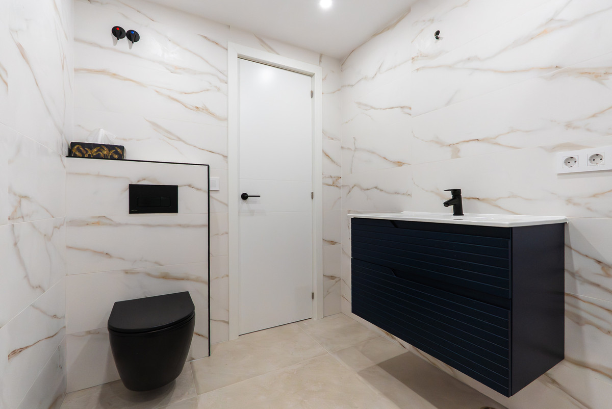 3 Bed Apartment for sale in Nueva Andalucía Costa Del Sol, Málaga, Spain