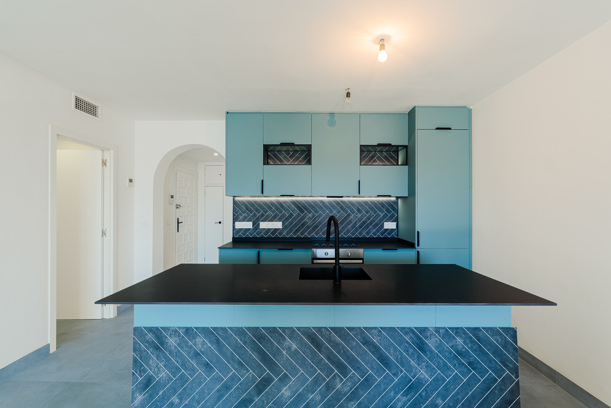 3 Bed Apartment for sale in Nueva Andalucía Costa Del Sol, Málaga, Spain