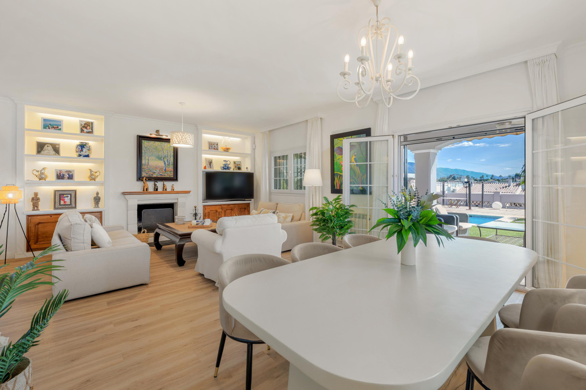 3 Bed Townhouse for sale in Estepona Costa Del Sol, Málaga, Spain