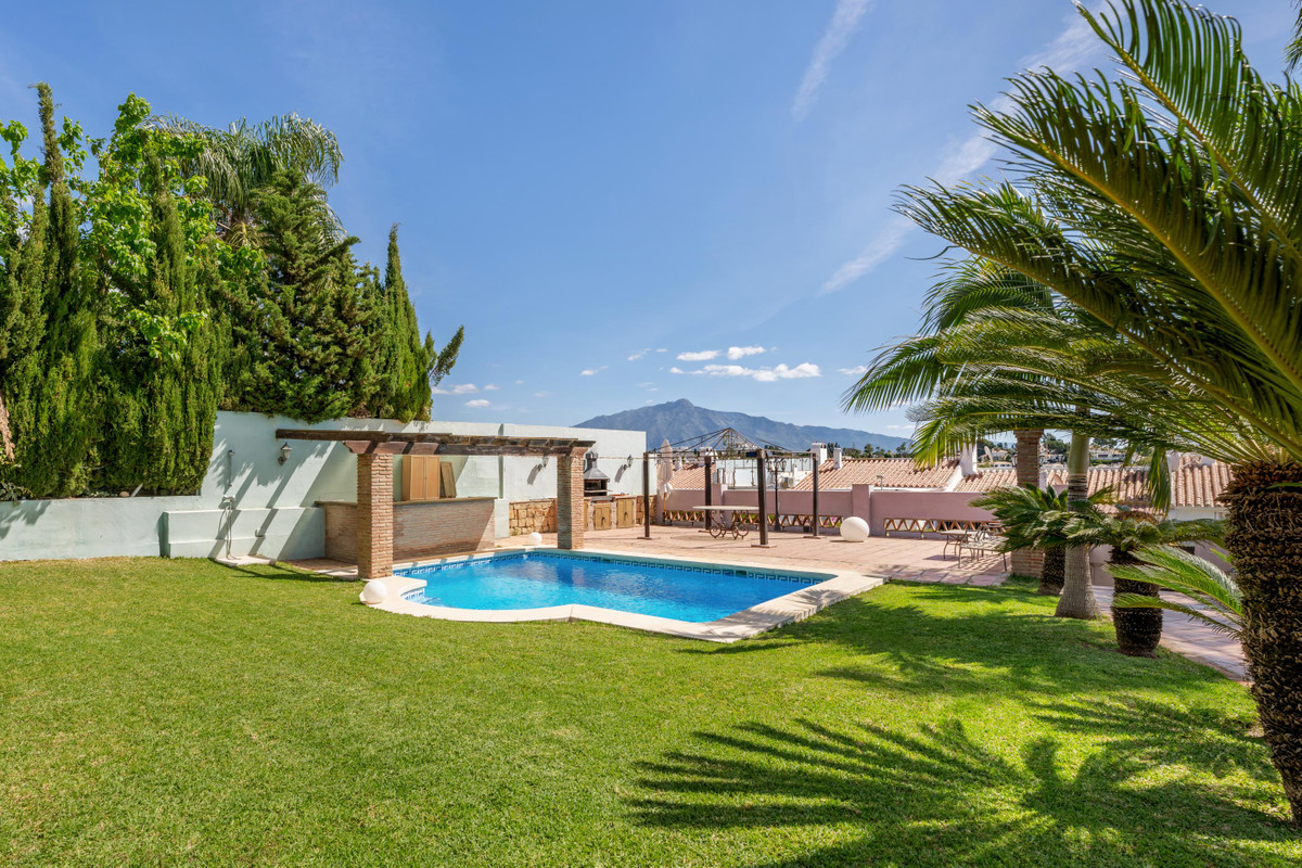 3 Bed Townhouse for sale in Estepona Costa Del Sol, Málaga, Spain