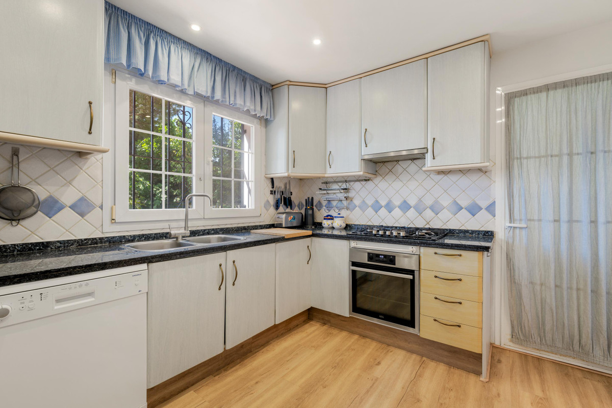 3 Bed Townhouse for sale in Estepona Costa Del Sol, Málaga, Spain