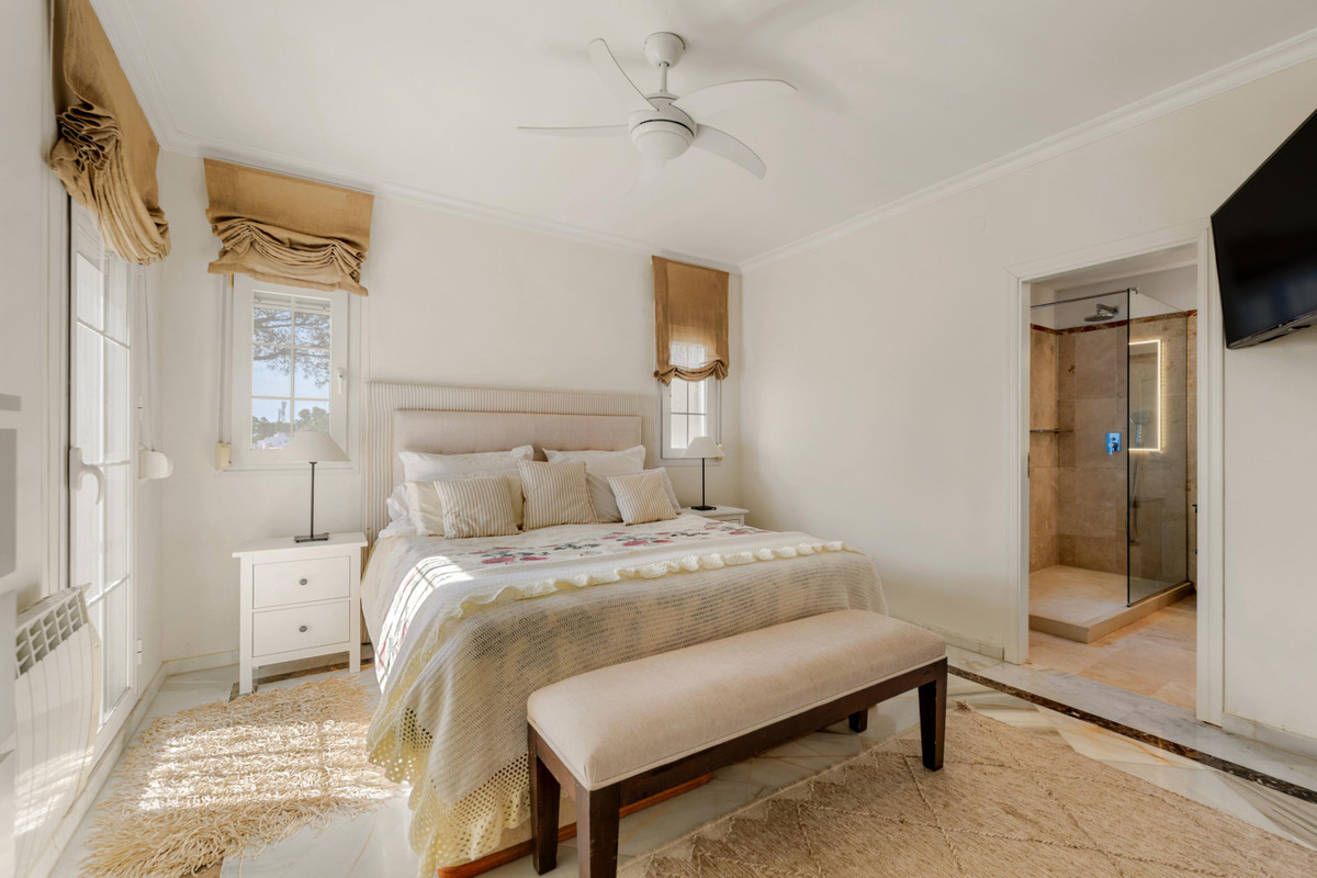 3 Bed Townhouse for sale in Estepona Costa Del Sol, Málaga, Spain