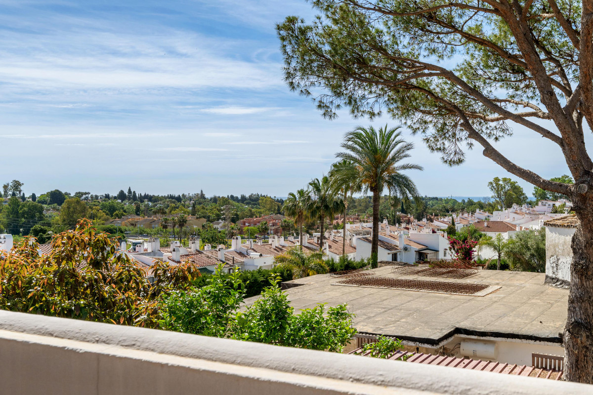 3 Bed Townhouse for sale in Estepona Costa Del Sol, Málaga, Spain