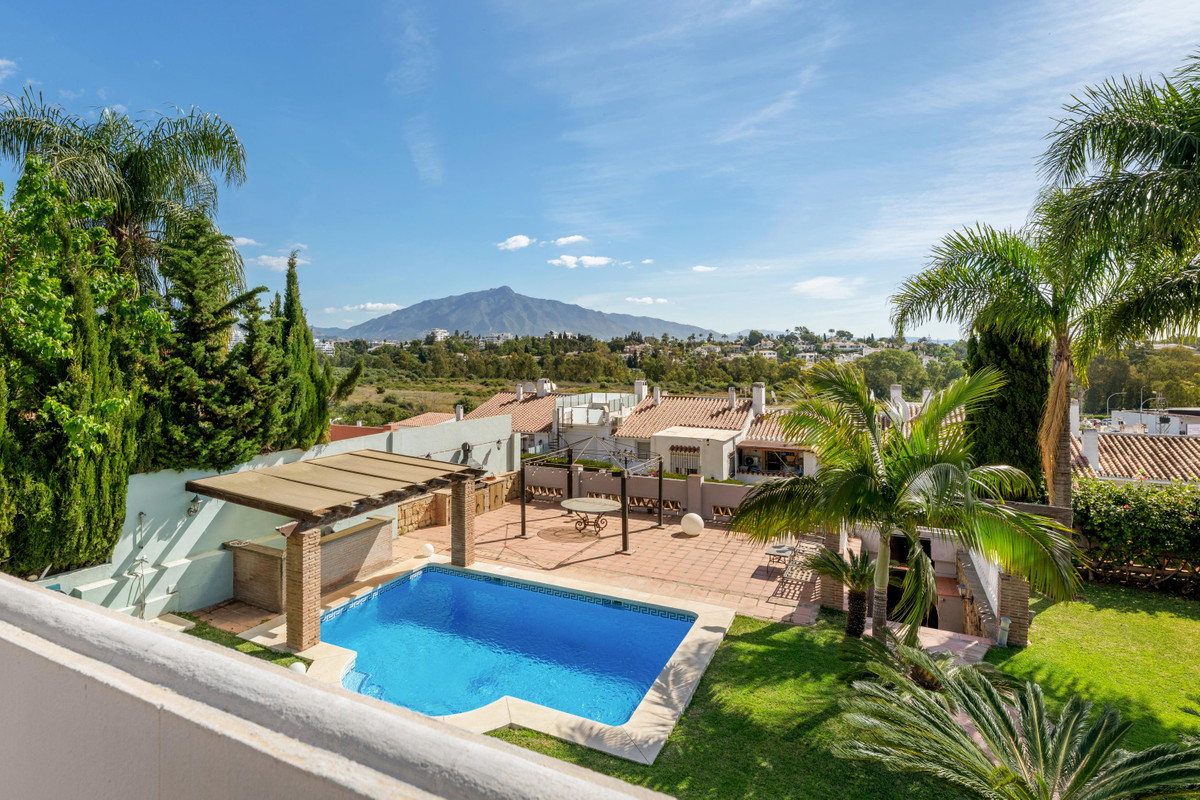 3 Bed Townhouse for sale in Estepona Costa Del Sol, Málaga, Spain