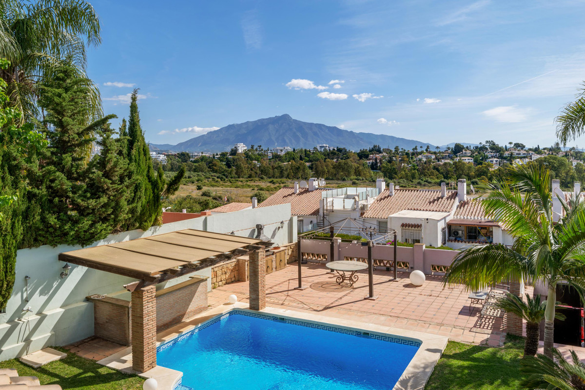 3 Bed Townhouse for sale in Estepona Costa Del Sol, Málaga, Spain