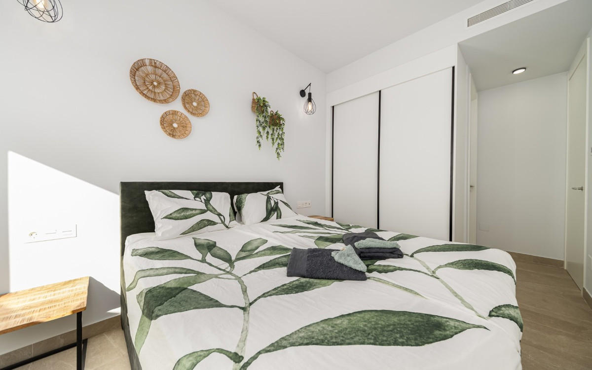 Se vende Apartamento Planta Media de 2 dormitorios en Costa Blanca, Alicante, España