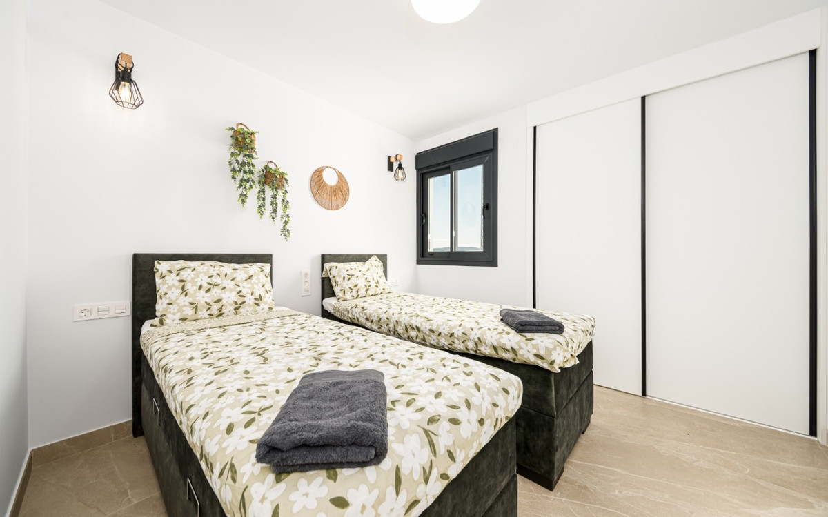 Se vende Apartamento Planta Media de 2 dormitorios en Costa Blanca, Alicante, España