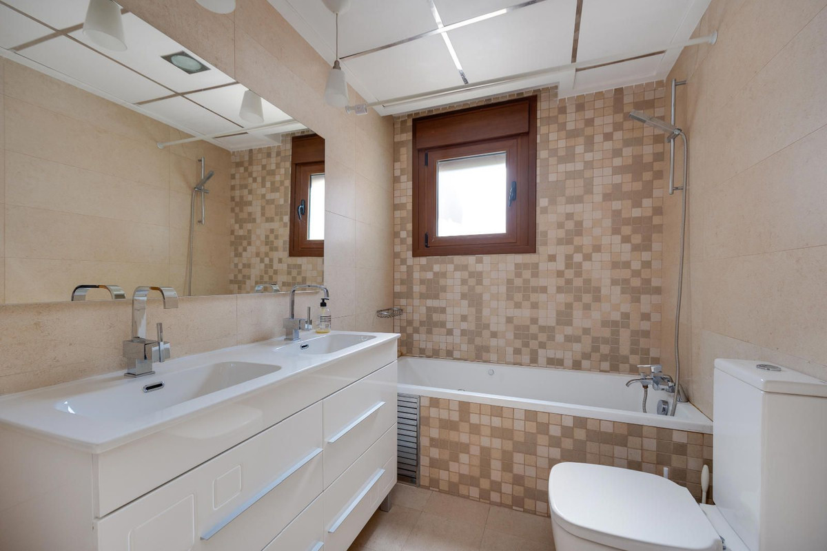 Se vende Apartamento Planta Baja de 2 dormitorios en Costa Blanca, Alicante, España