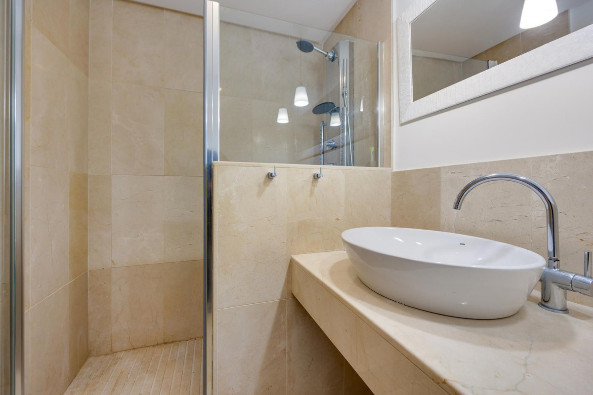 Se vende Apartamento Planta Baja de 2 dormitorios en Costa Blanca, Alicante, España