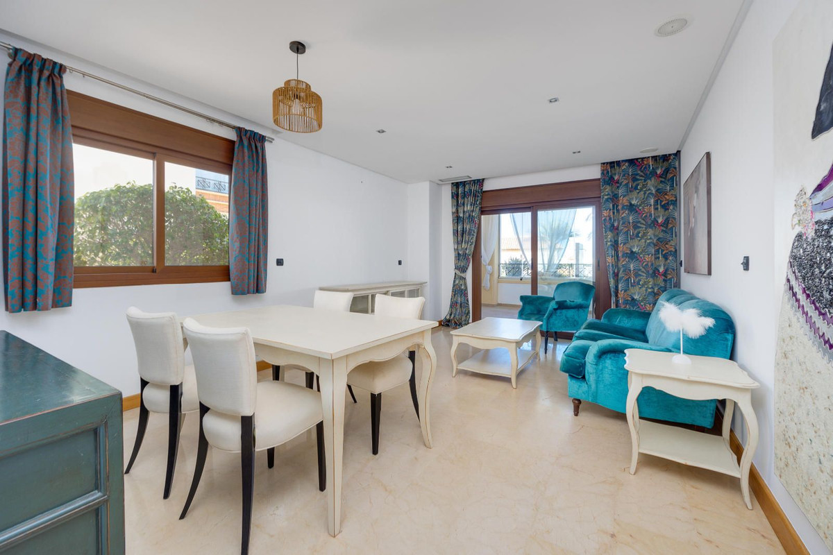 Se vende Apartamento Planta Baja de 2 dormitorios en Costa Blanca, Alicante, España