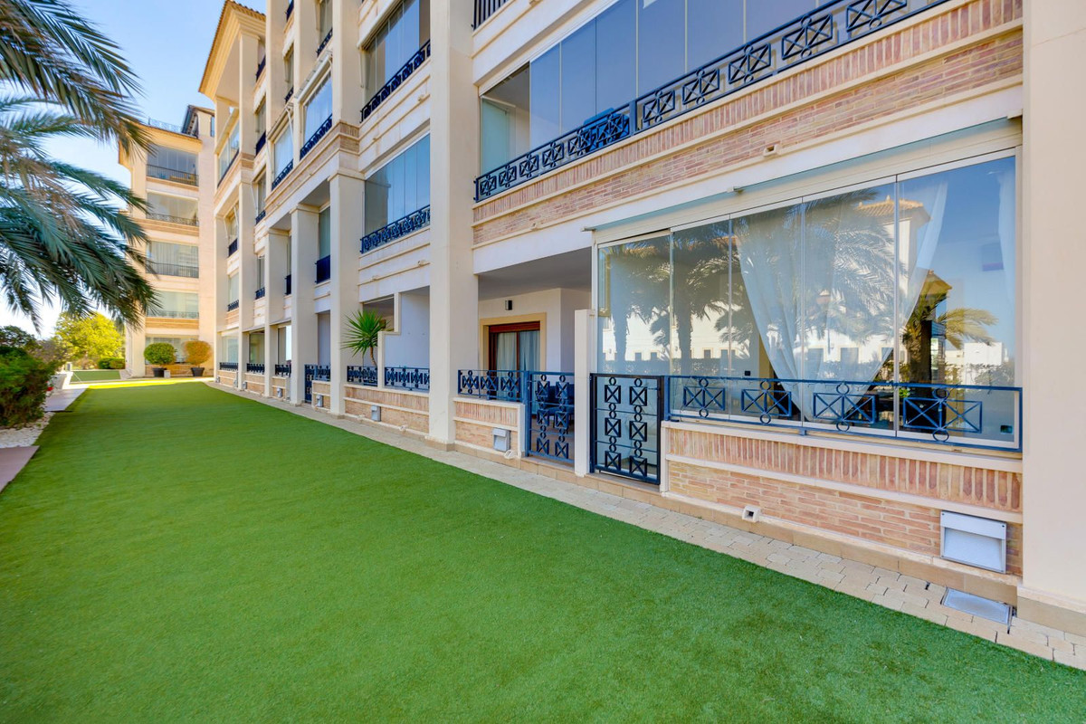 Se vende Apartamento Planta Baja de 2 dormitorios en Costa Blanca, Alicante, España