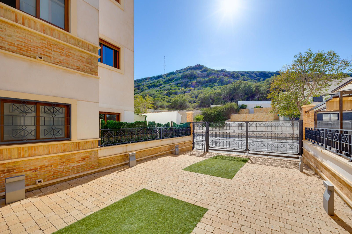 Se vende Apartamento Planta Baja de 2 dormitorios en Costa Blanca, Alicante, España