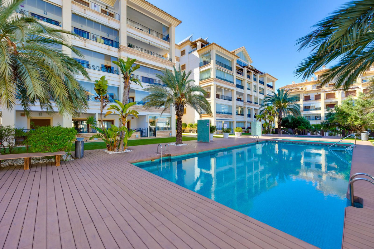 Se vende Apartamento Planta Baja de 2 dormitorios en Costa Blanca, Alicante, España