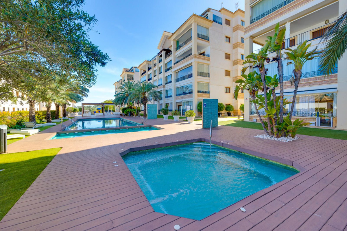 Se vende Apartamento Planta Baja de 2 dormitorios en Costa Blanca, Alicante, España