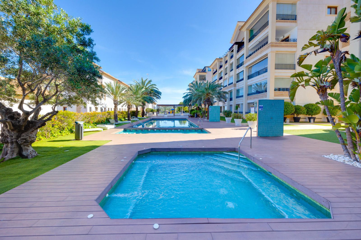 Se vende Apartamento Planta Baja de 2 dormitorios en Costa Blanca, Alicante, España